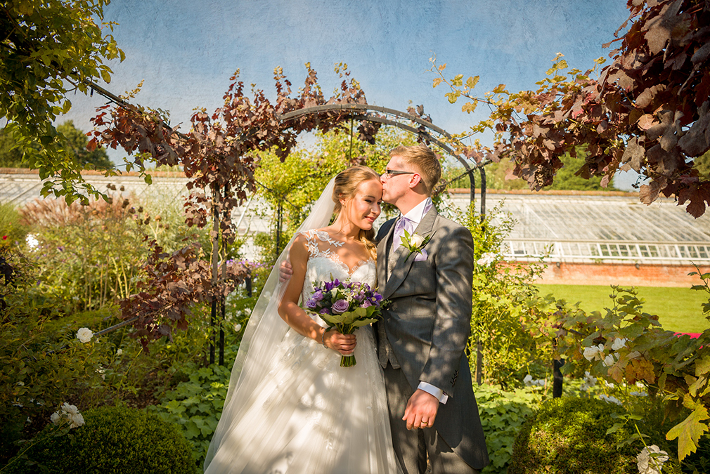 Hannah and Adam’s Classic August Wedding – Braxted Park